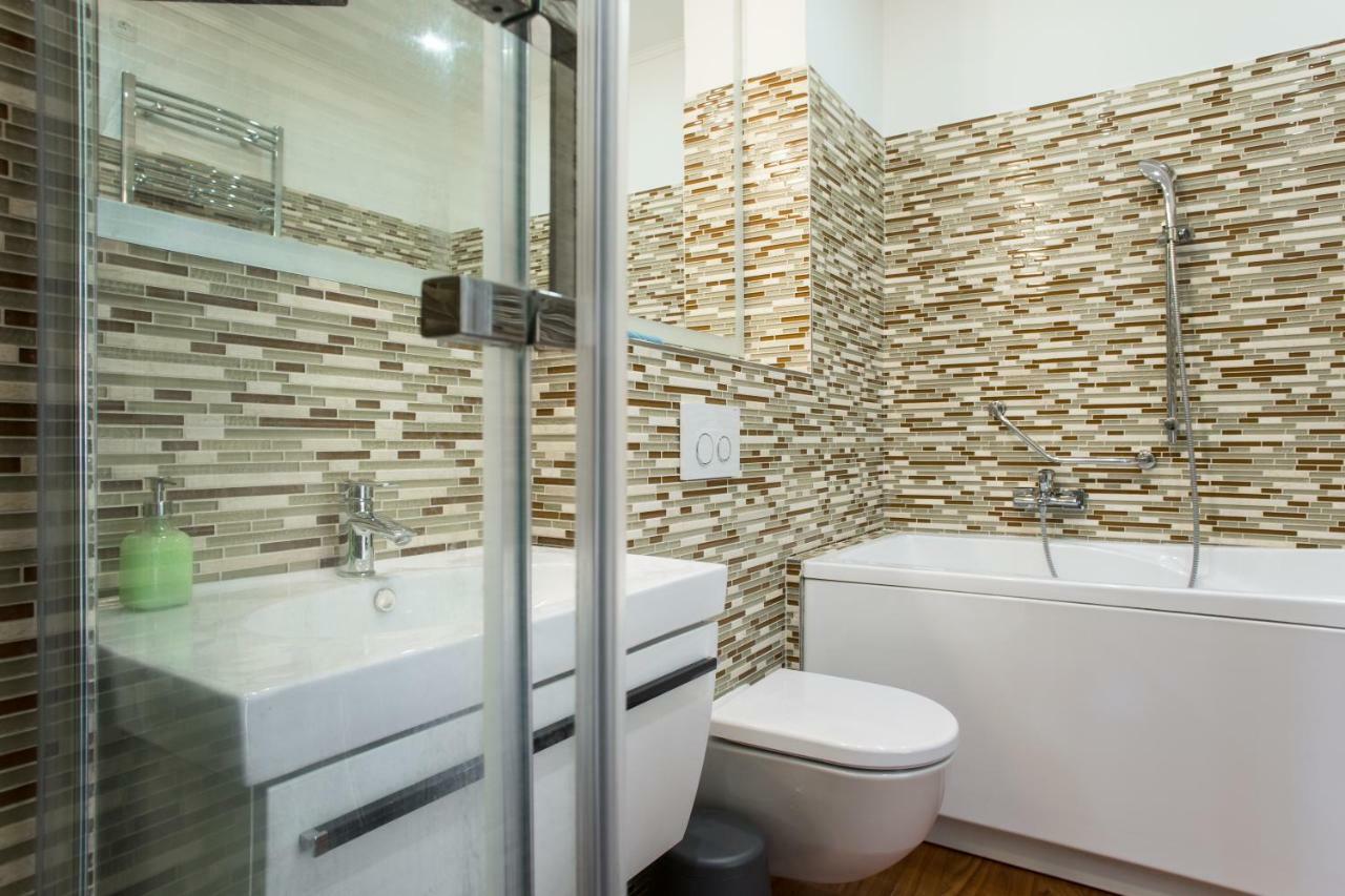 Royal Near River - Nek4th Apartment Prague