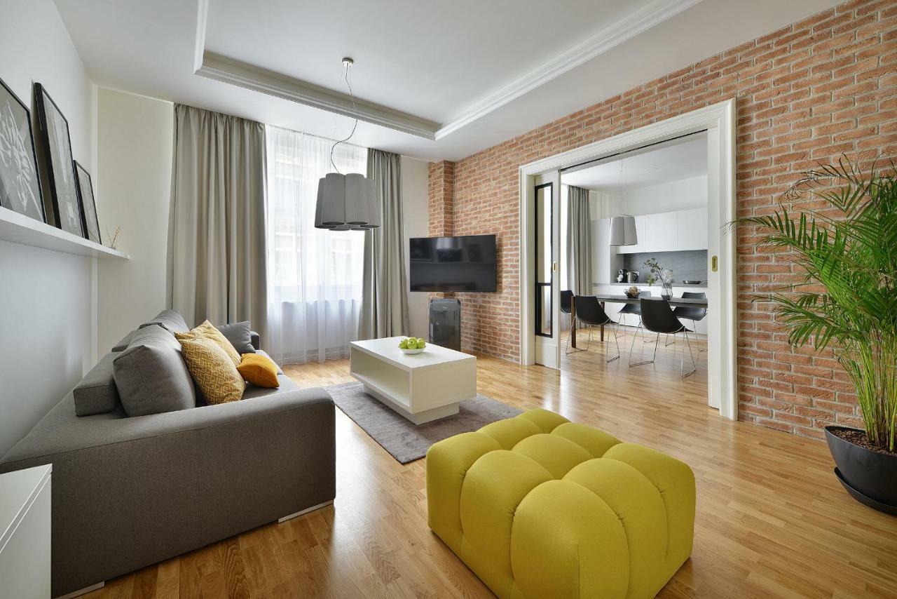 Wishlist Residences - Karlin Free Parking Apartment