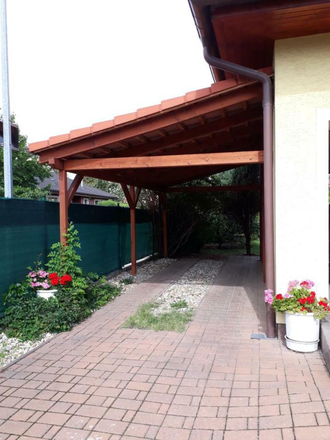 Apartman V Zahrade Apartamento *