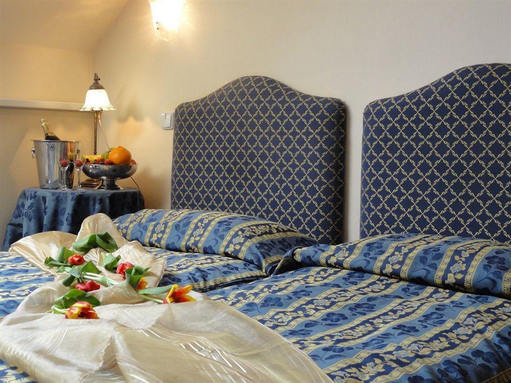 Tyl Hotel