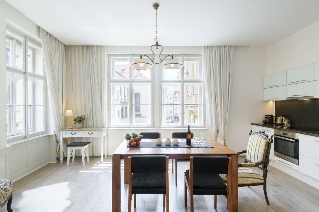 Stylish, Light-filled In The Historic Center Apartment *