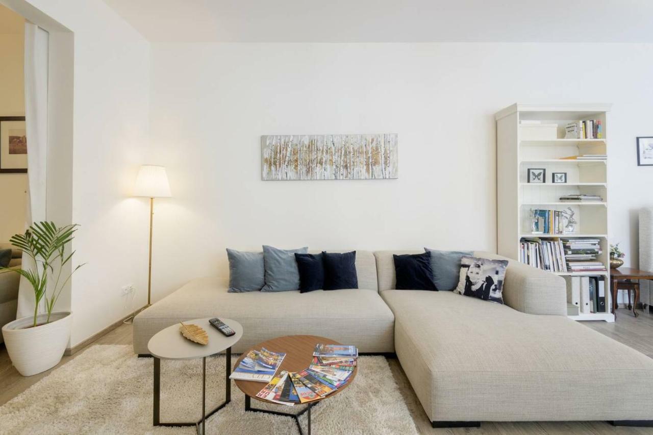 Apartment Stylish, Light-filled In The Historic Center *