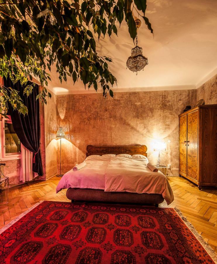 Daire Authentic Art Prag