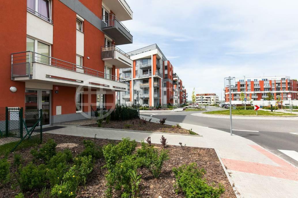 H+ Apartman Letiste * Prague
