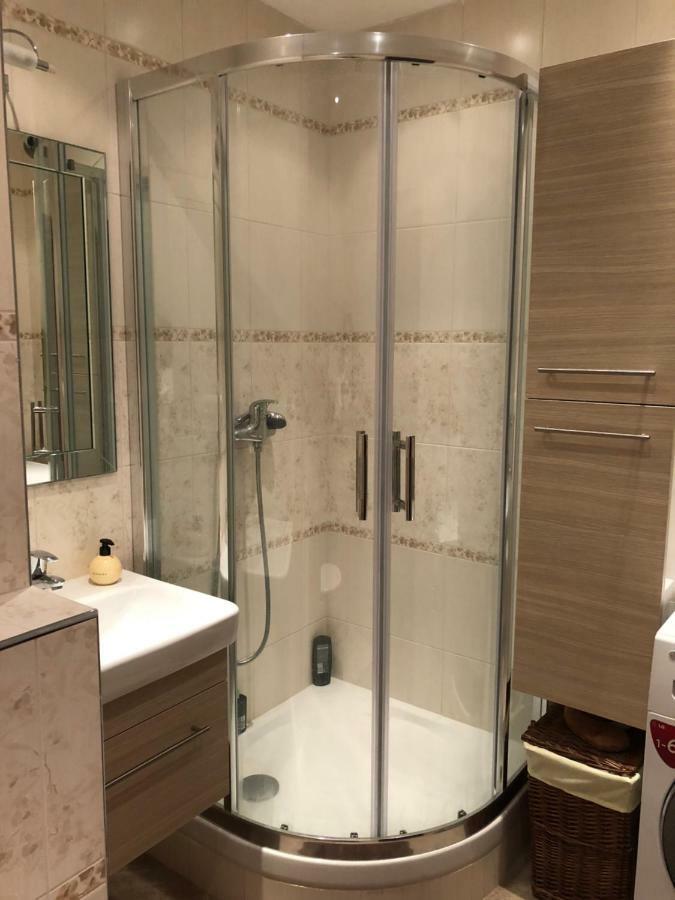 Luxury Prosek Apartamento *