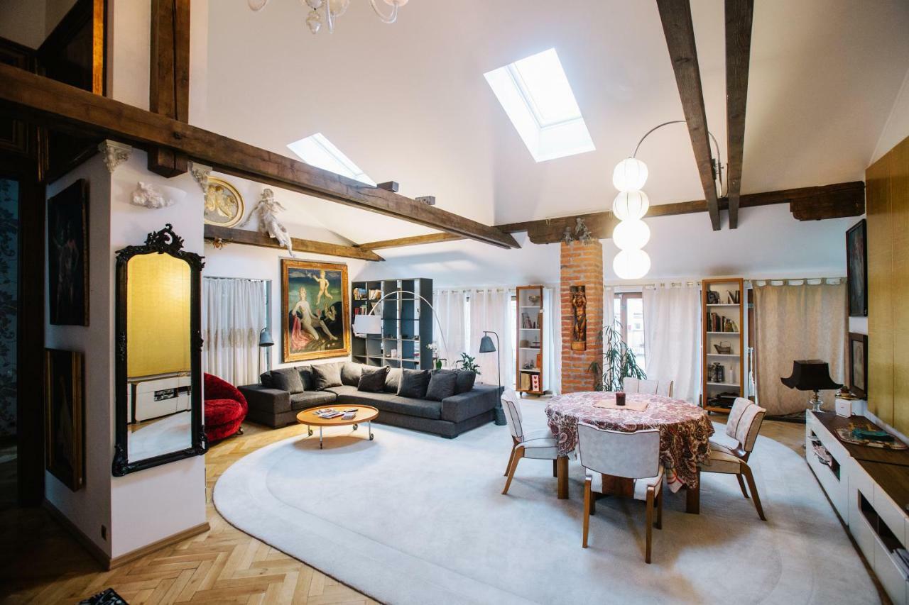 Unique Luxury Loft With Terrace In Old Town Prague