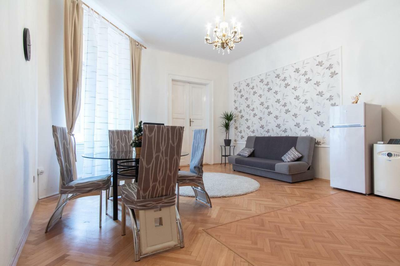 City Center Mikulandska By Easybnb Apartment