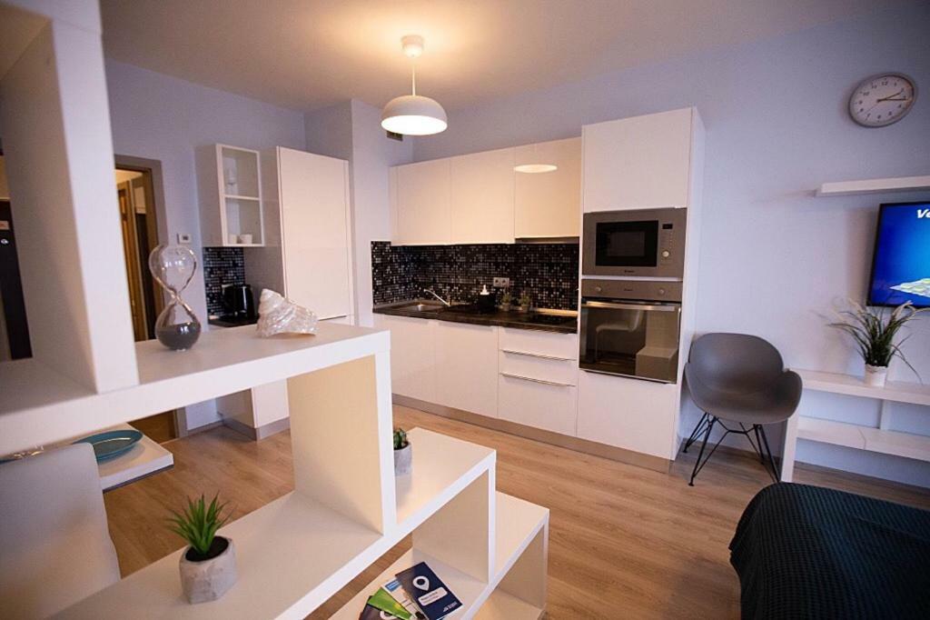 Apartment Letnany - Standerova Prague