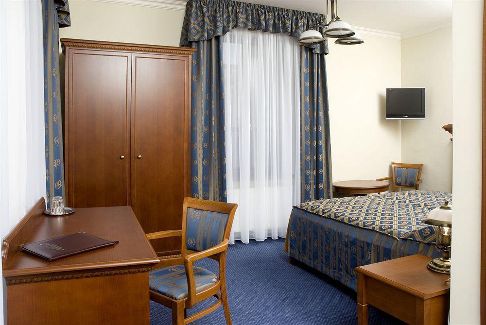 Arkada Hotel