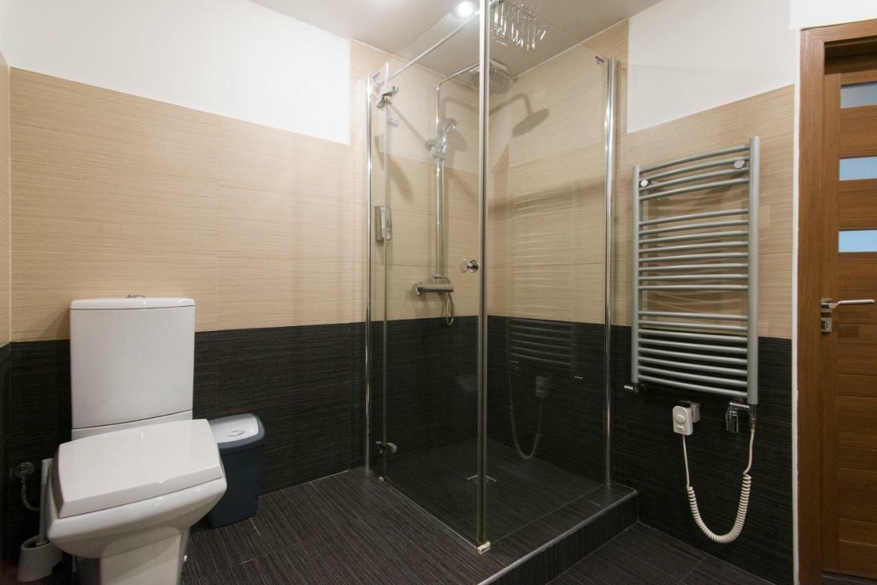 Spacious Near Wenceslas Square Apartment Prague