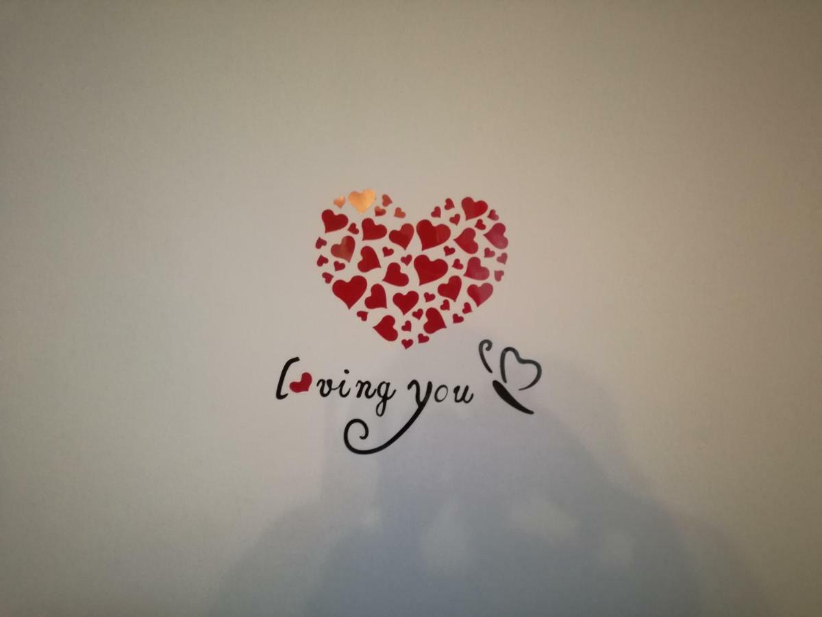 Love Studio By The Metro Apartment Prague