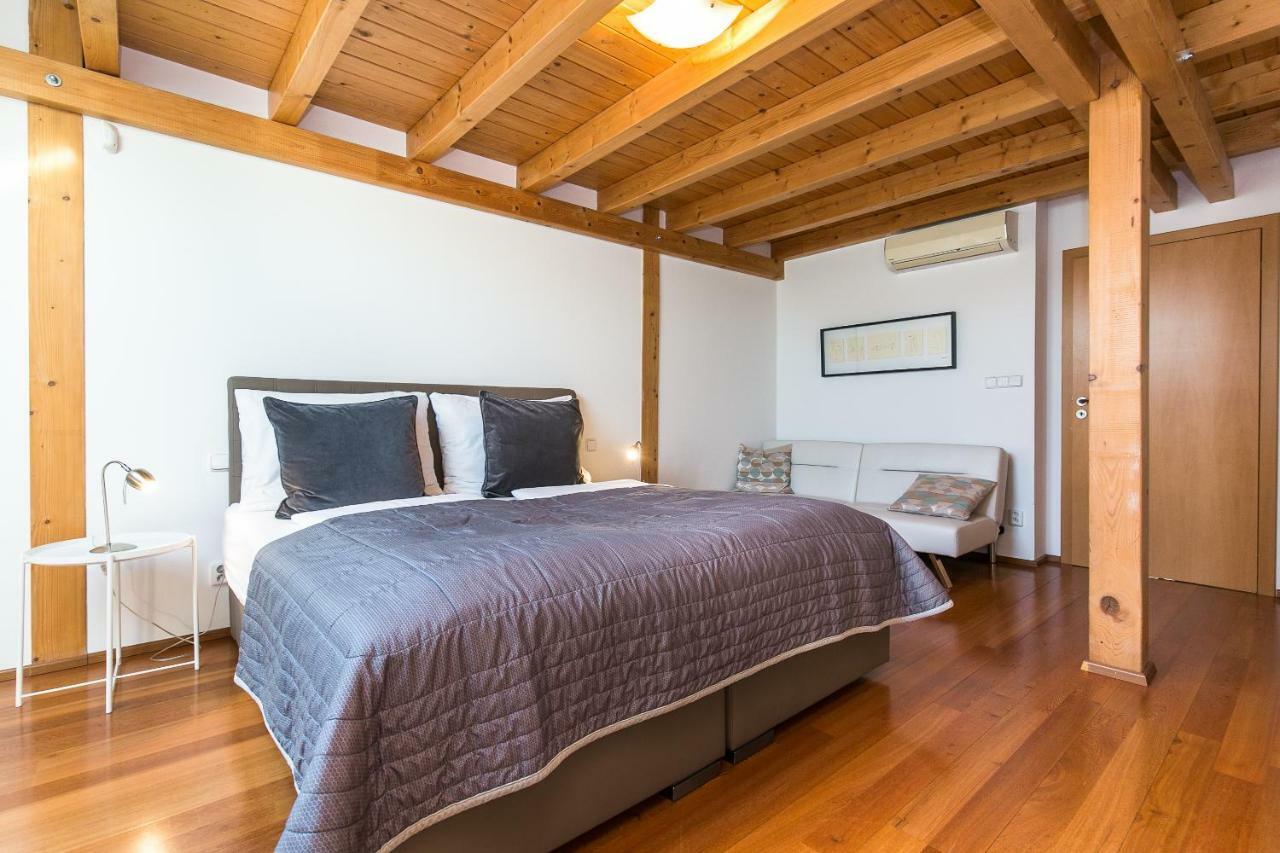 Attic By Wenceslas Square Apartment