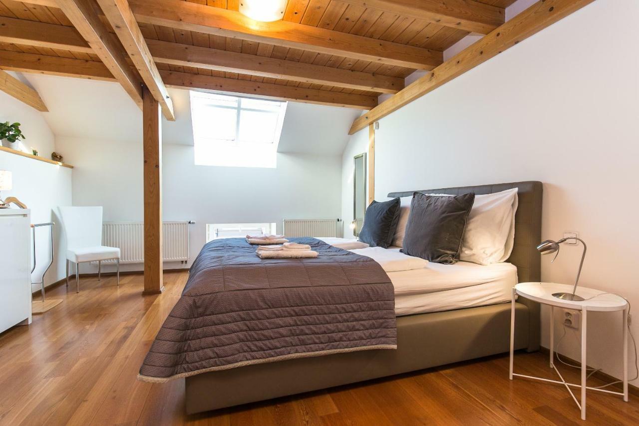 Attic By Wenceslas Square Apartment *