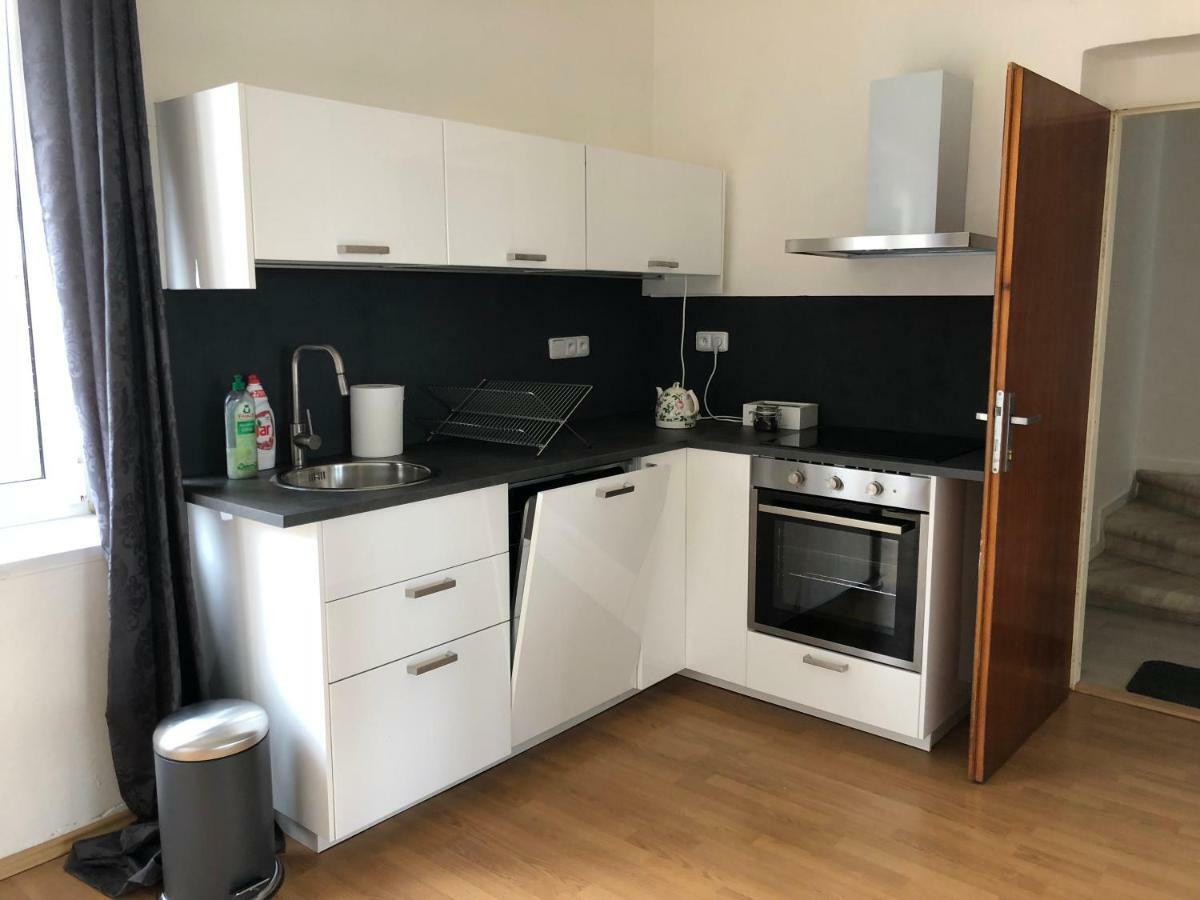 Emma&peter's Homestay Prague