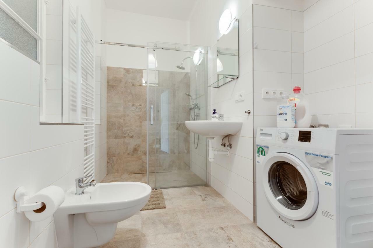 New & Cozy 3bds In Historical Center - S8 Apartment *