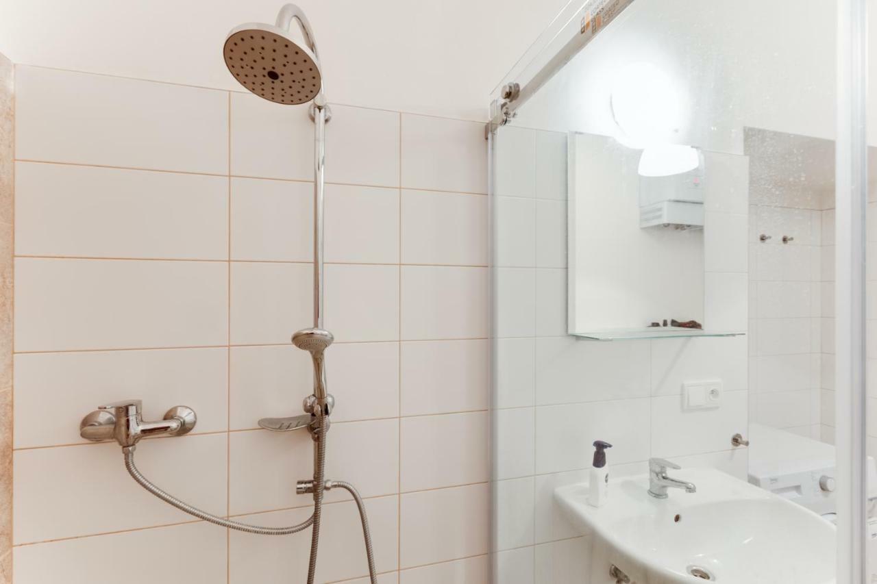 New & Cozy 3bds In Historical Center - S8 Apartment Prague