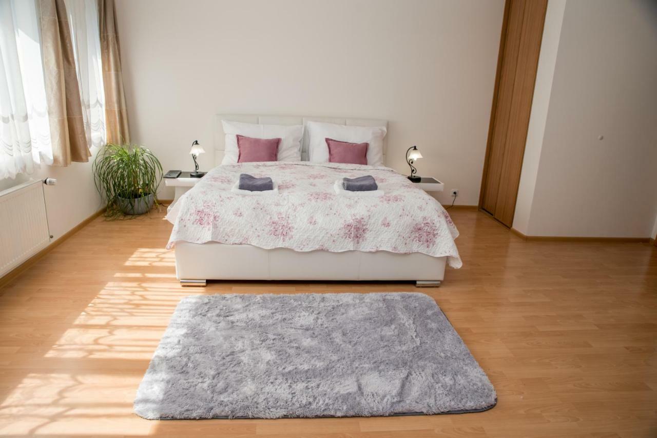 Prosek Apartment