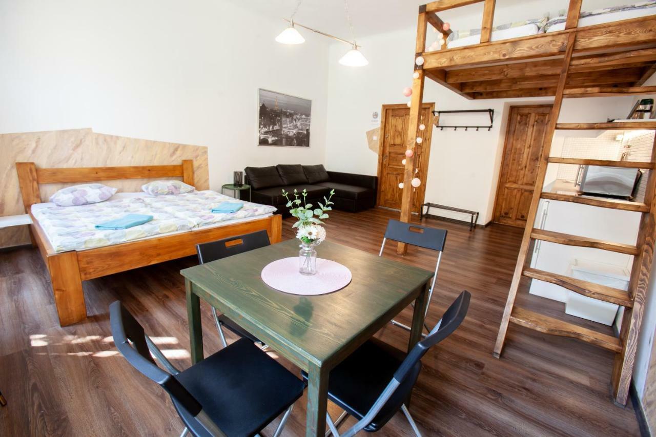 Wow Wow Apartment Prague