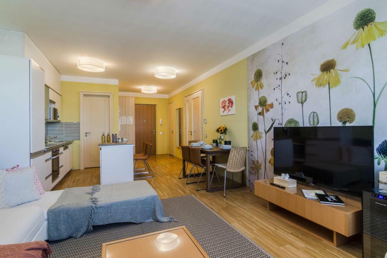 Luxury Center Garage Parking By Michal&friends Apartment *