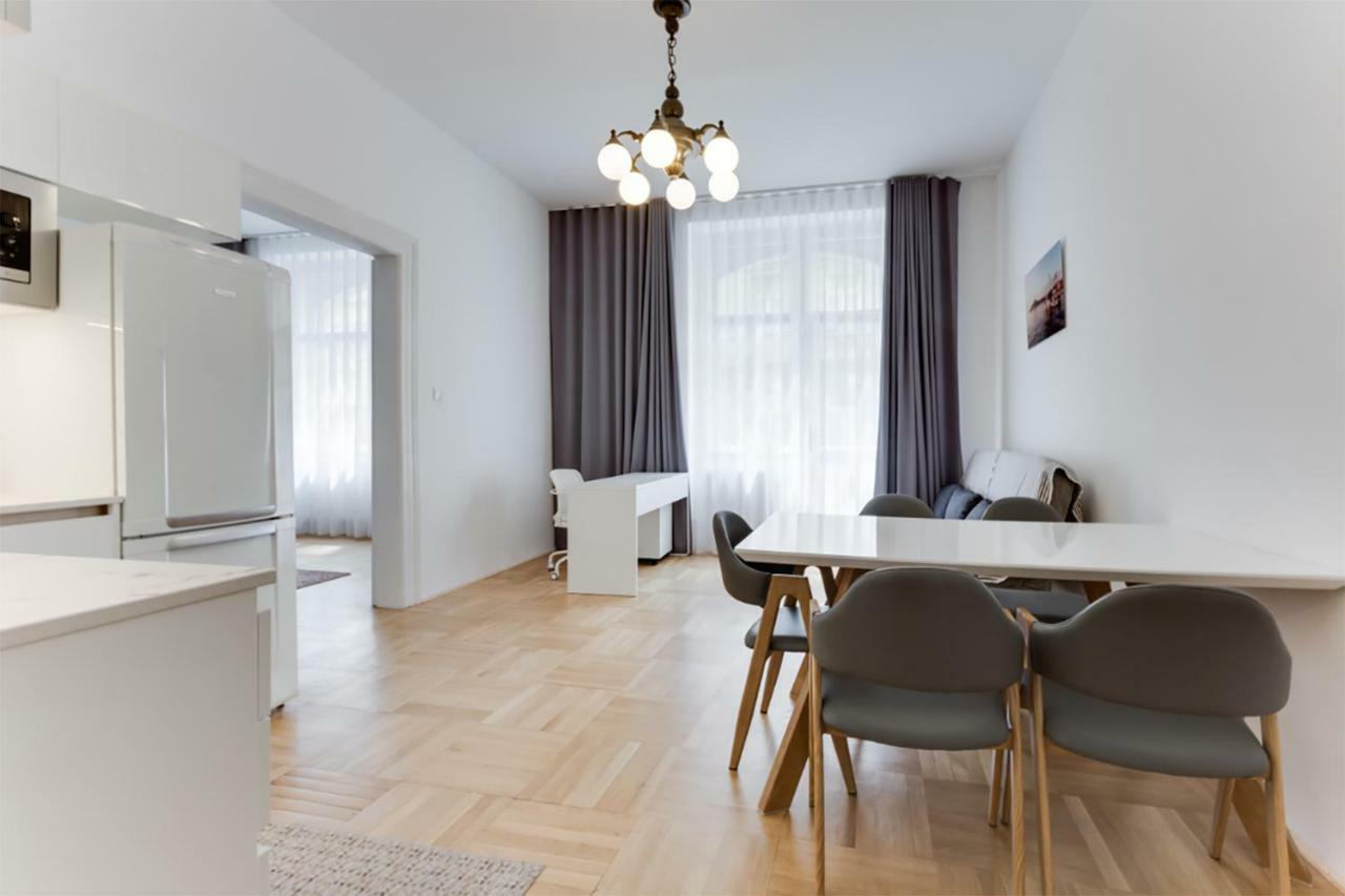 Appartement The Dancing House Residence, Two Bedroom With Balcony Near River! Prague