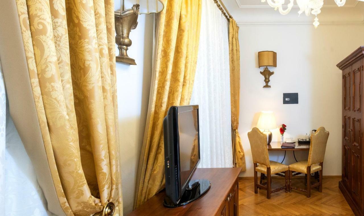 Charles Bridge Palace Hotel 4*