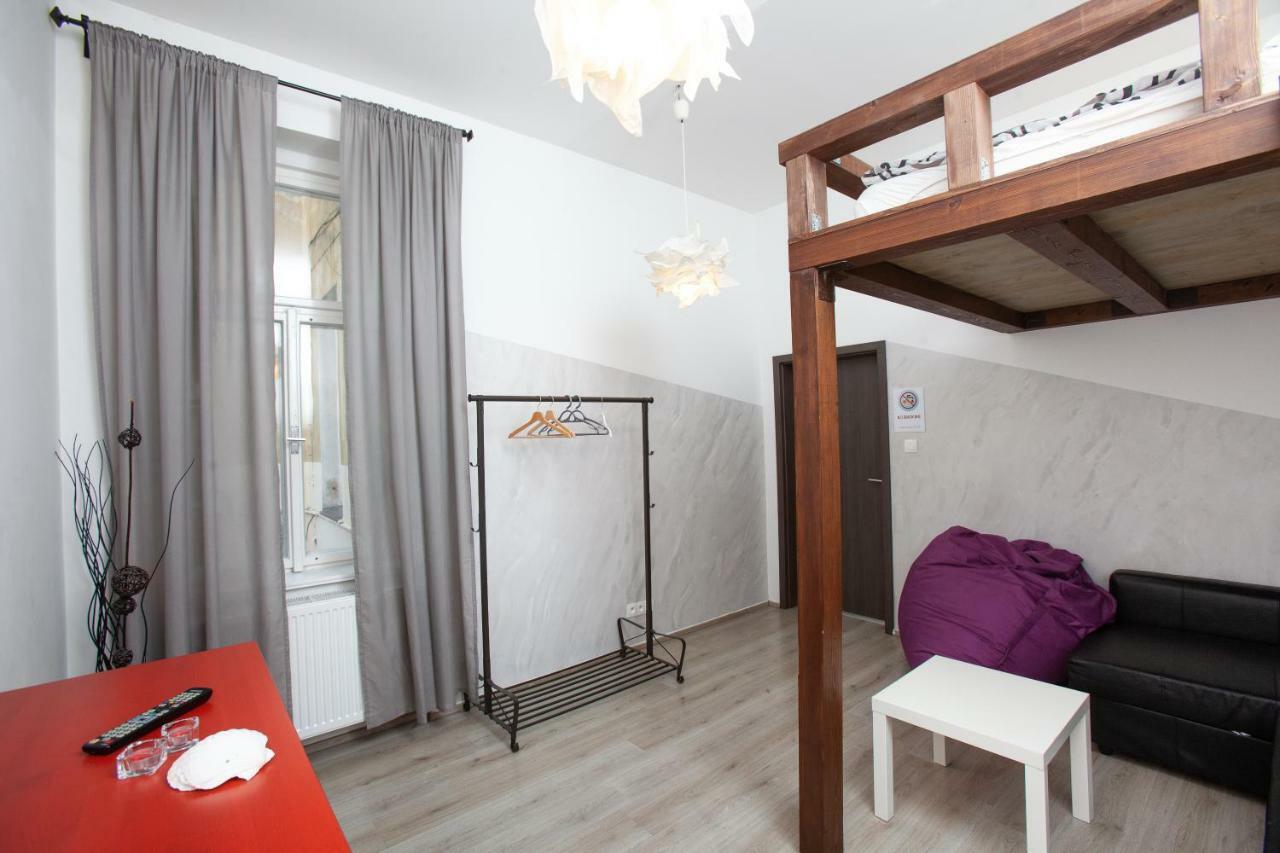 Wow Wow Apartment *