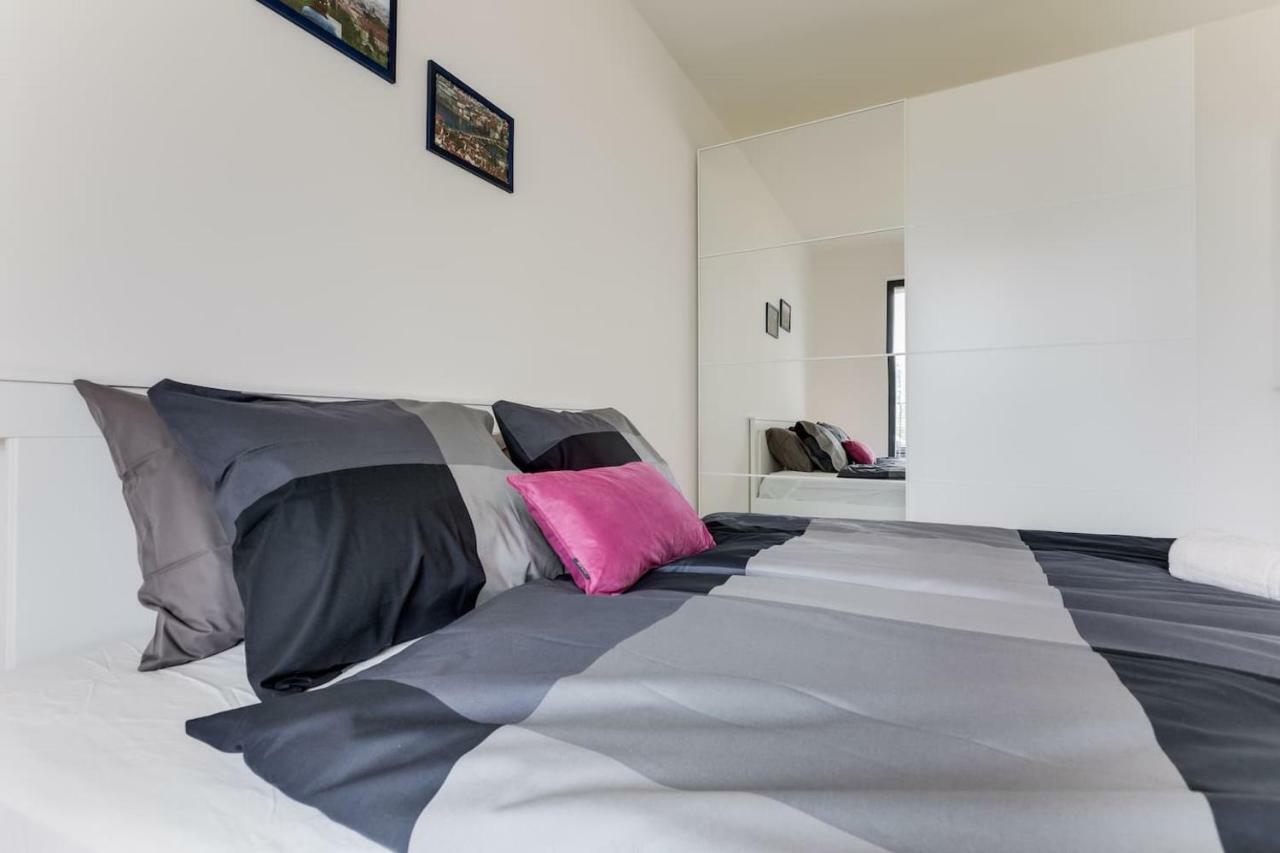 Apartment Waltrovka Garden With Parking, Netflix, Hbo Prague