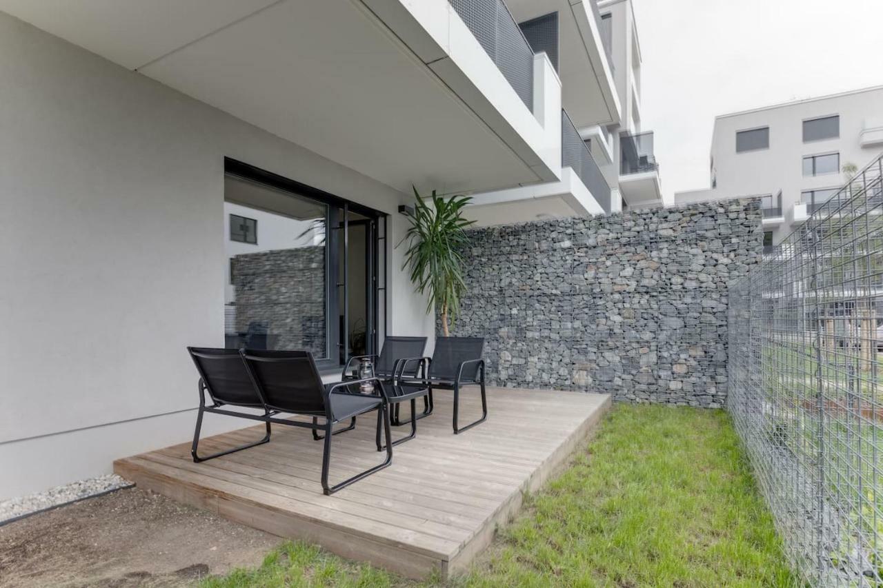 Apartment Waltrovka Garden With Parking, Netflix, Hbo