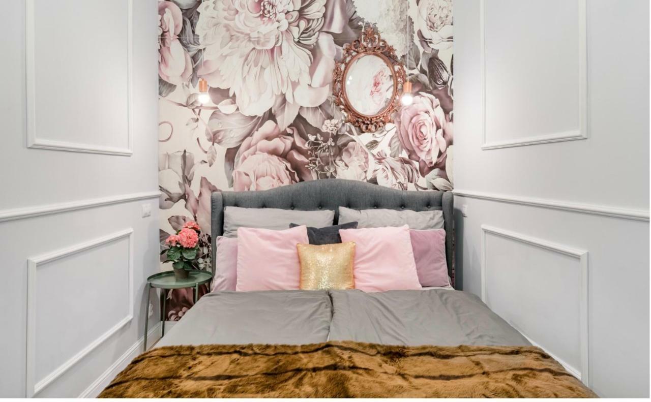 Vogue Near By Wenceslas Square Apartment *