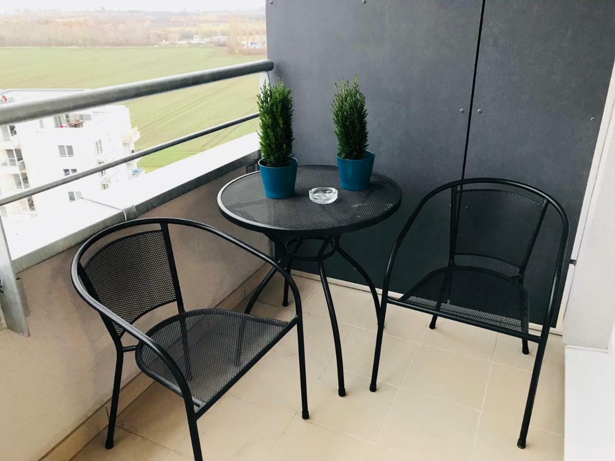 Letnany - Standerova Apartment Prague