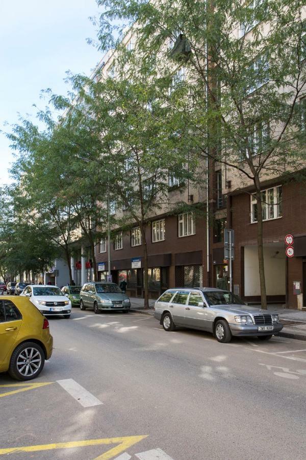 Cozy With Parking Near Center Daire