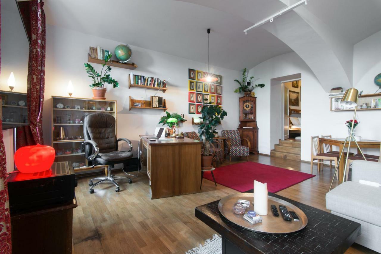 Victoria Design - Rehorova Apartment Prague