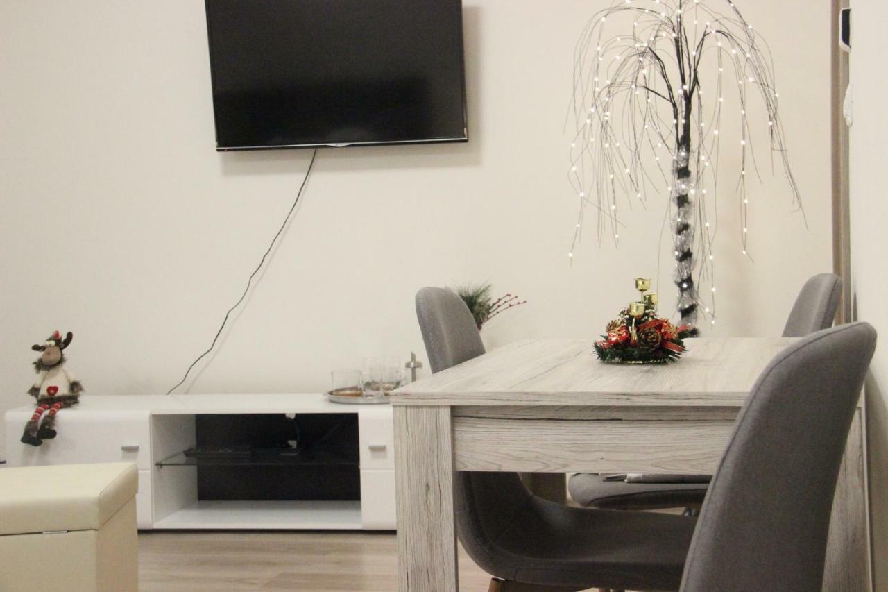 H+ Apartman Letiste Prague