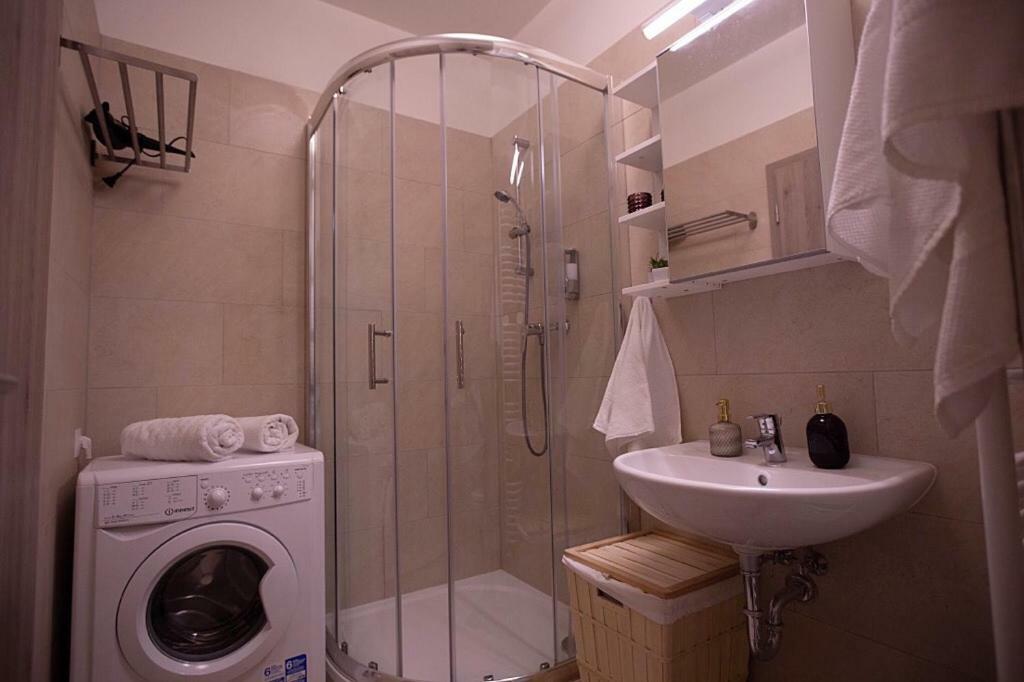 Letnany - Standerova Apartment *