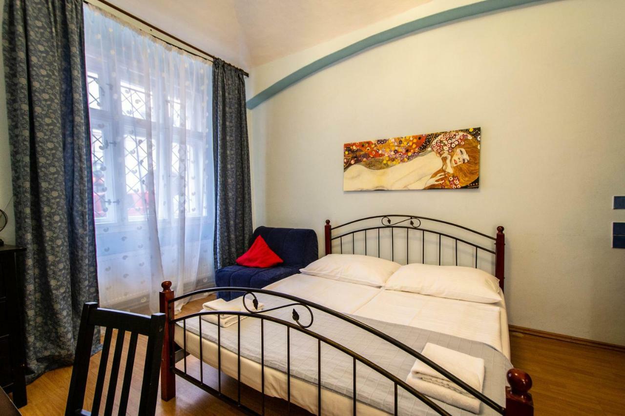 Ruterra Apartment Cimburkova Apartment *