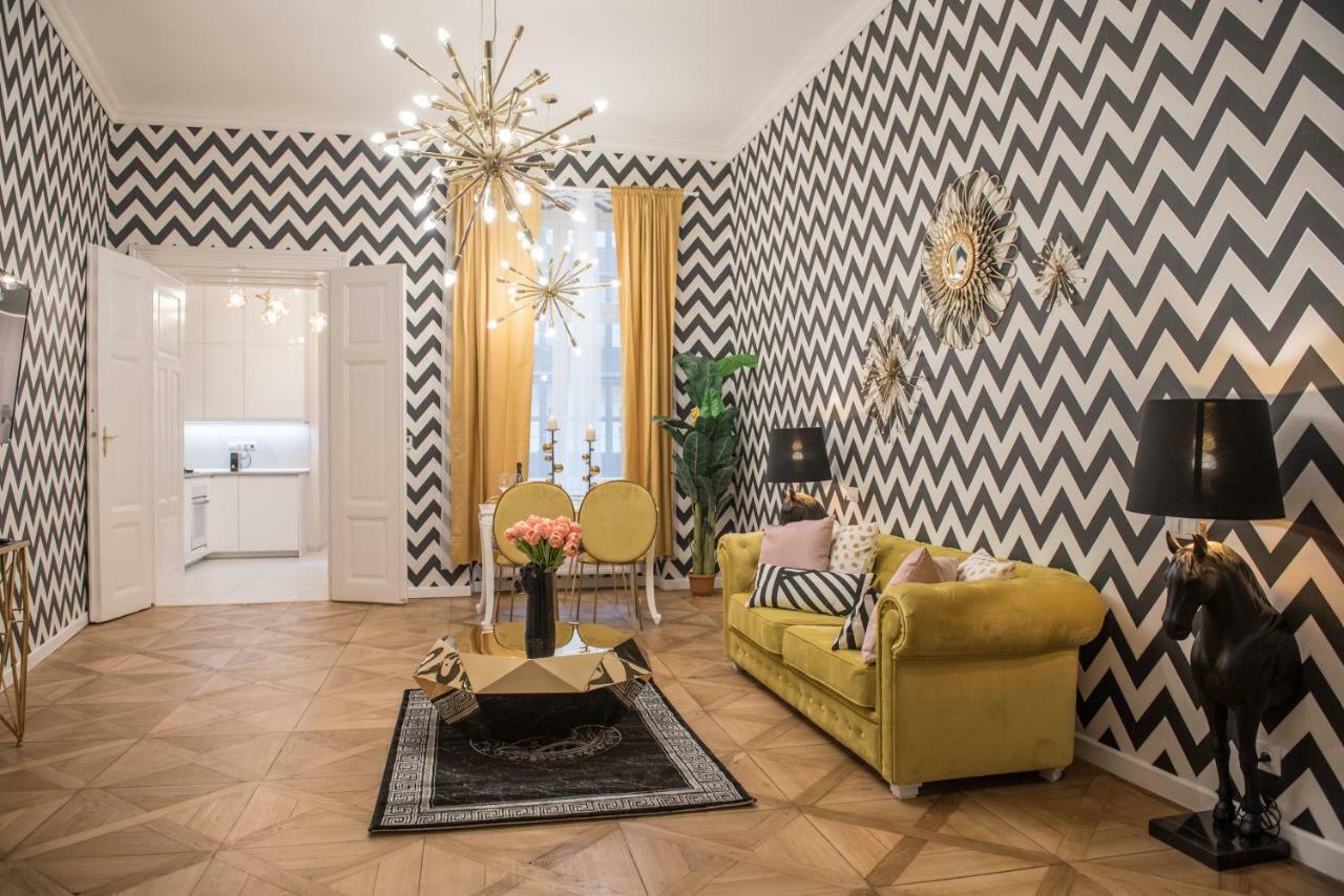 Dali Wenceslas Square Apartment