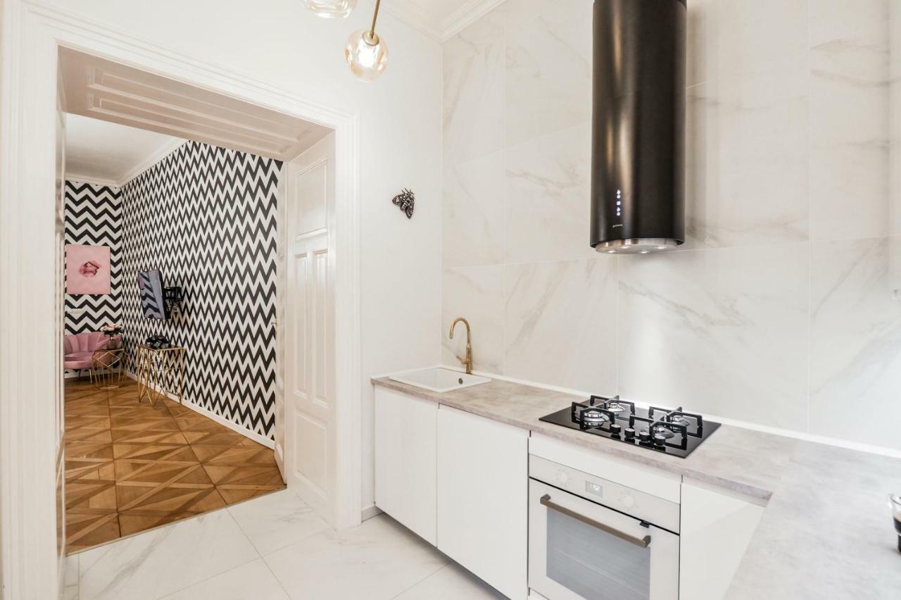 Dali Wenceslas Square Apartment