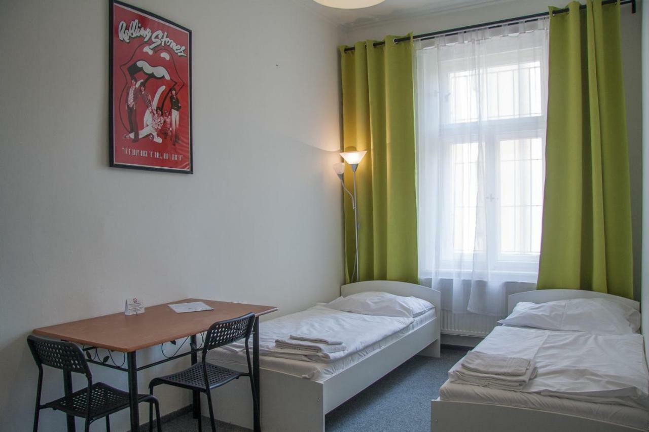 Hostel Hello *
