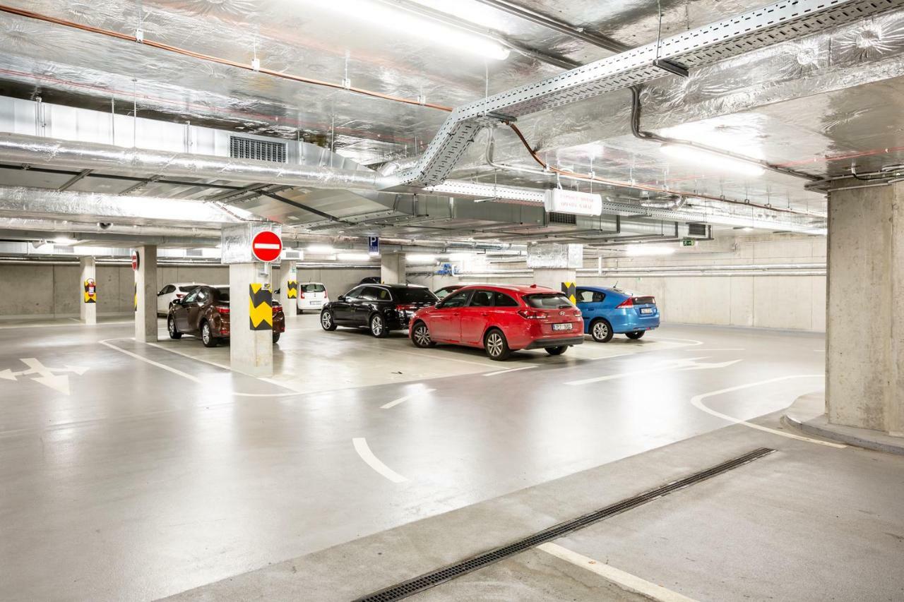 Invalidovna With Free Parking Daire *