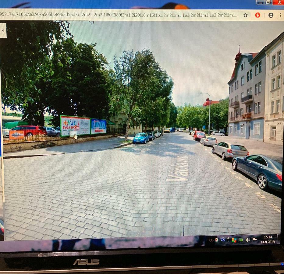 7 Bubenecska * Prague