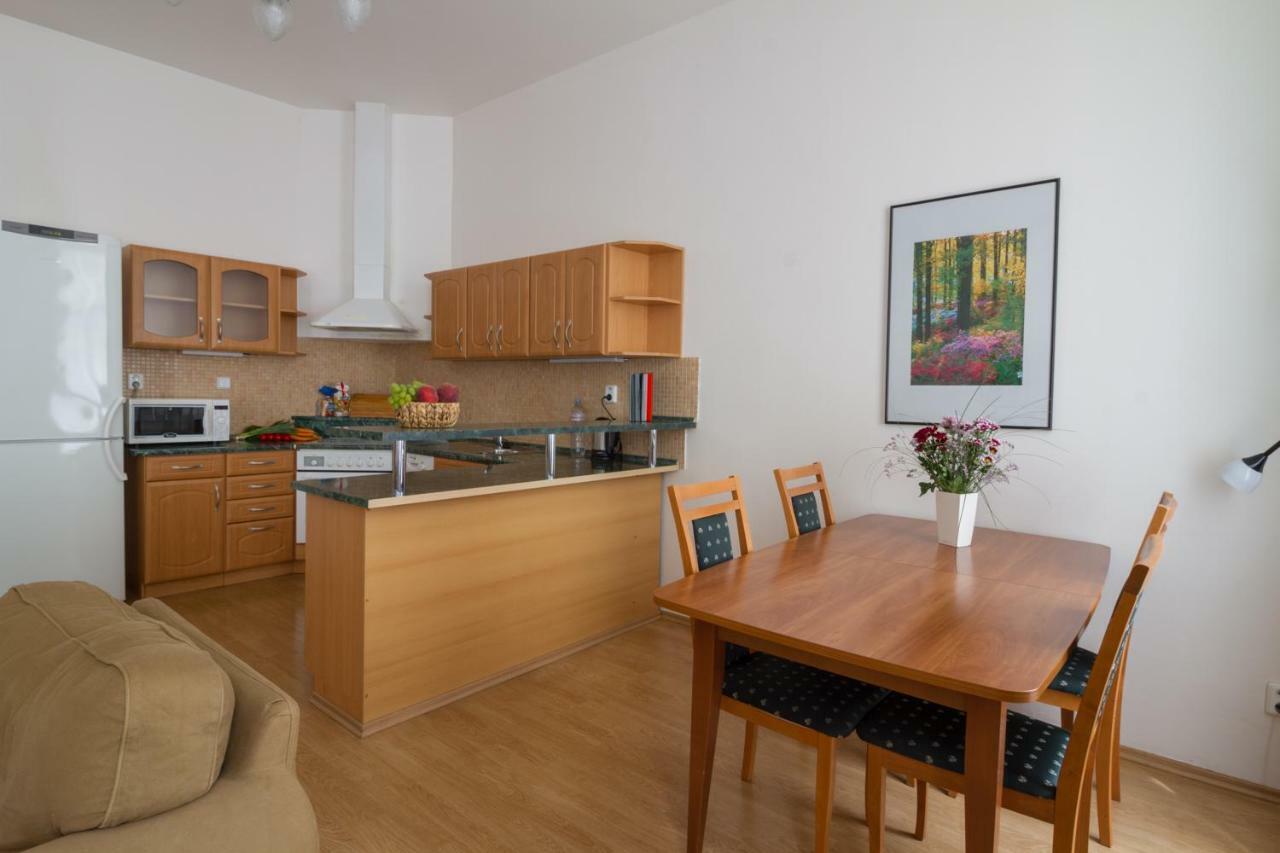 Aparthotel Zahrebska Prague