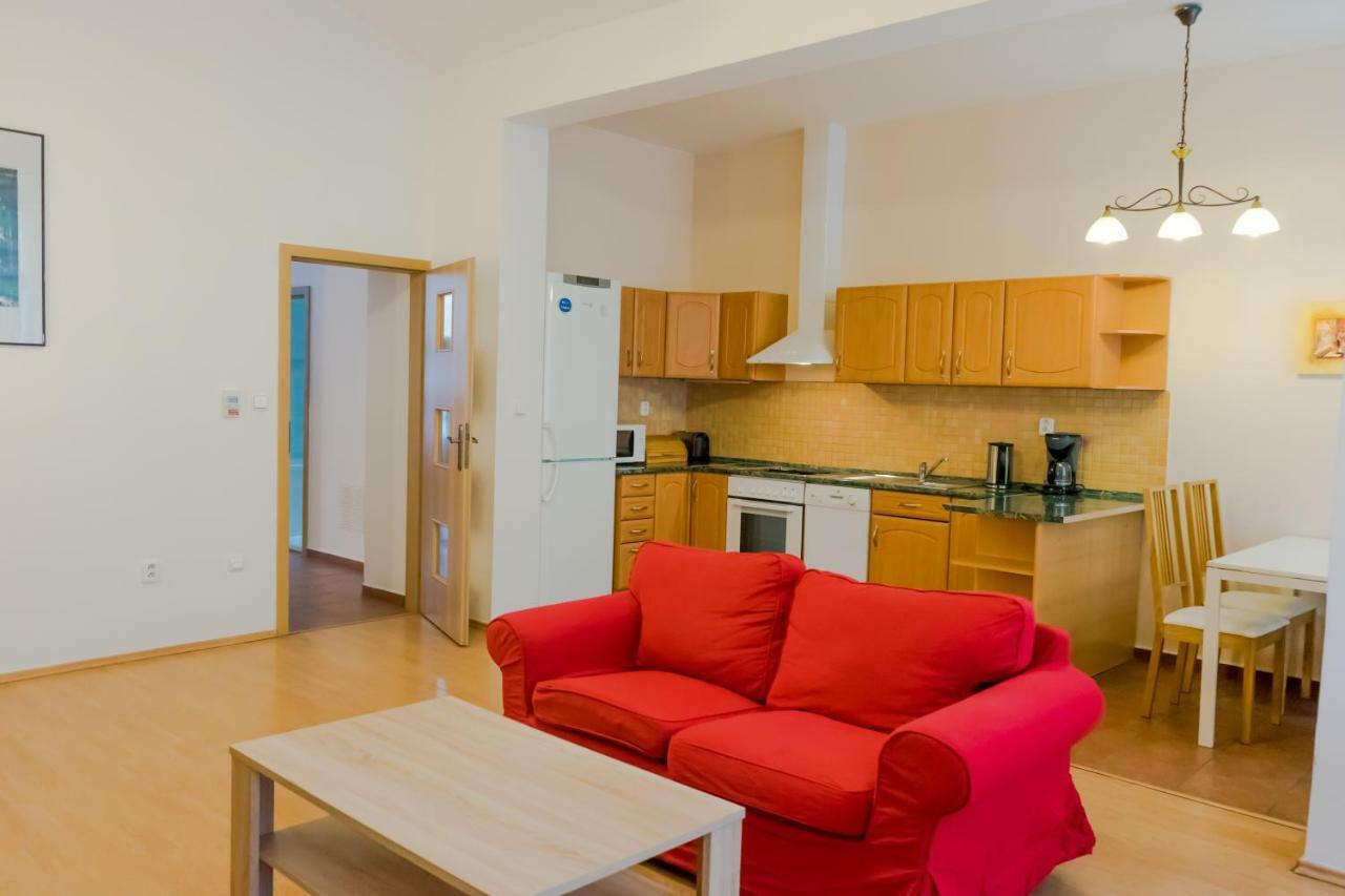 Zahrebska 4*