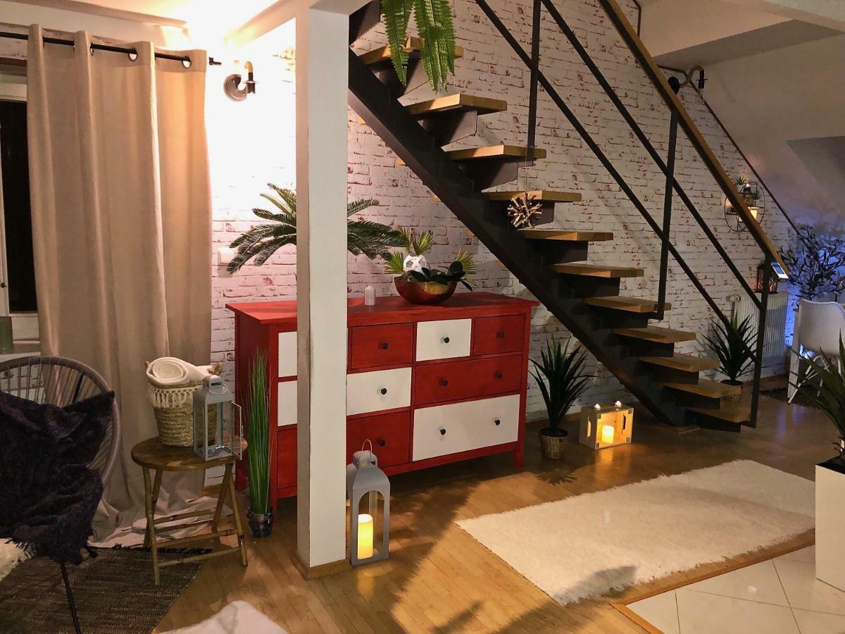 Apartment Duplex With Quite Terrace On Wenceslas Sq. Prag