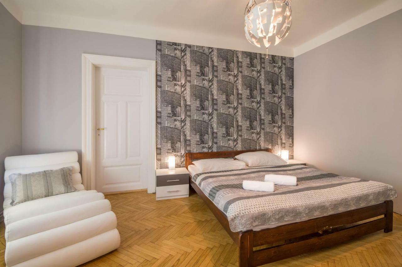 Chest Design * Praga