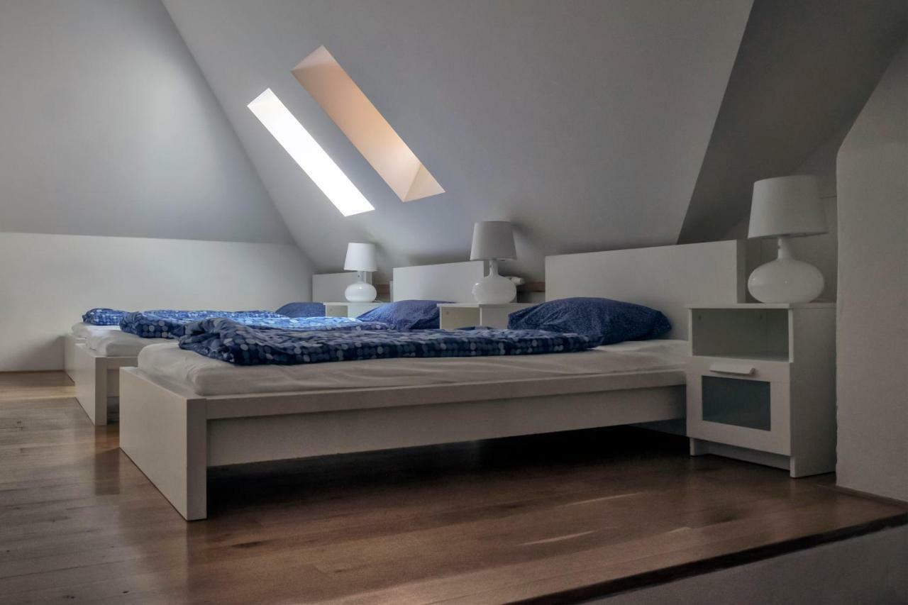Onefam Miru Hostel Prague