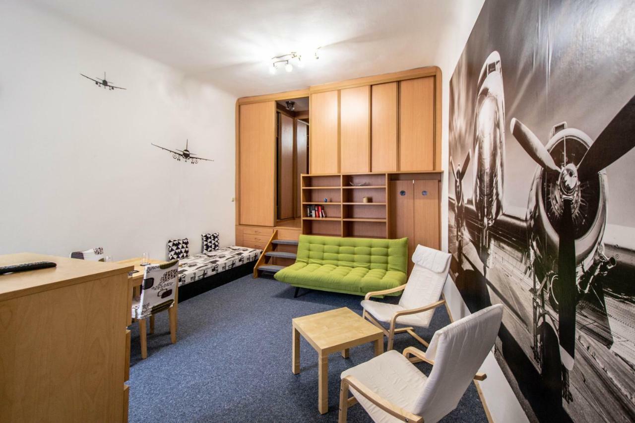 Executive Bright Apt. By Ruterra * Praga