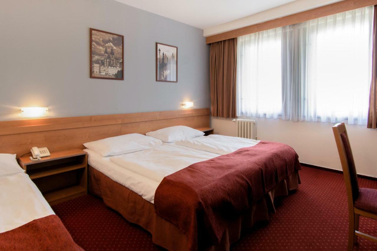 Hotel Globus 3*