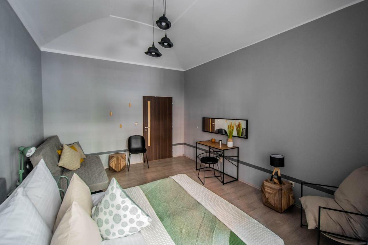 Stylish Close To Eden Garden Apartment Prague