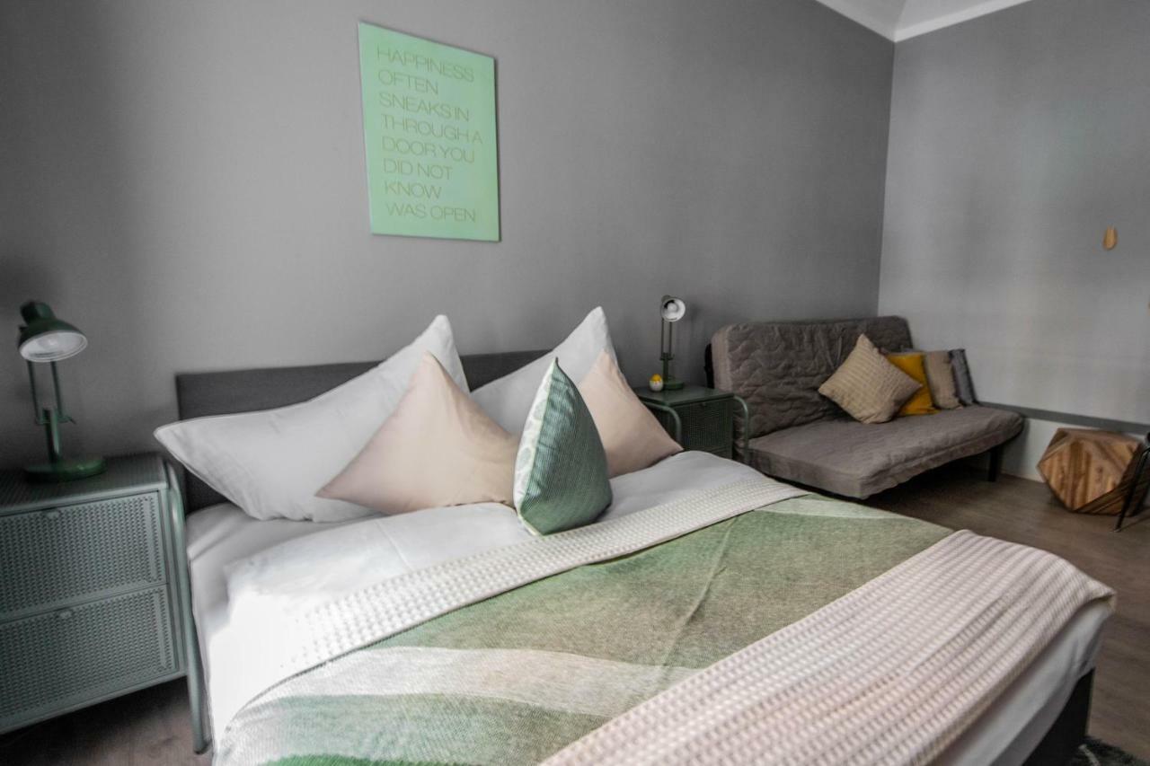 Apartment Stylish Close To Eden Garden Prague