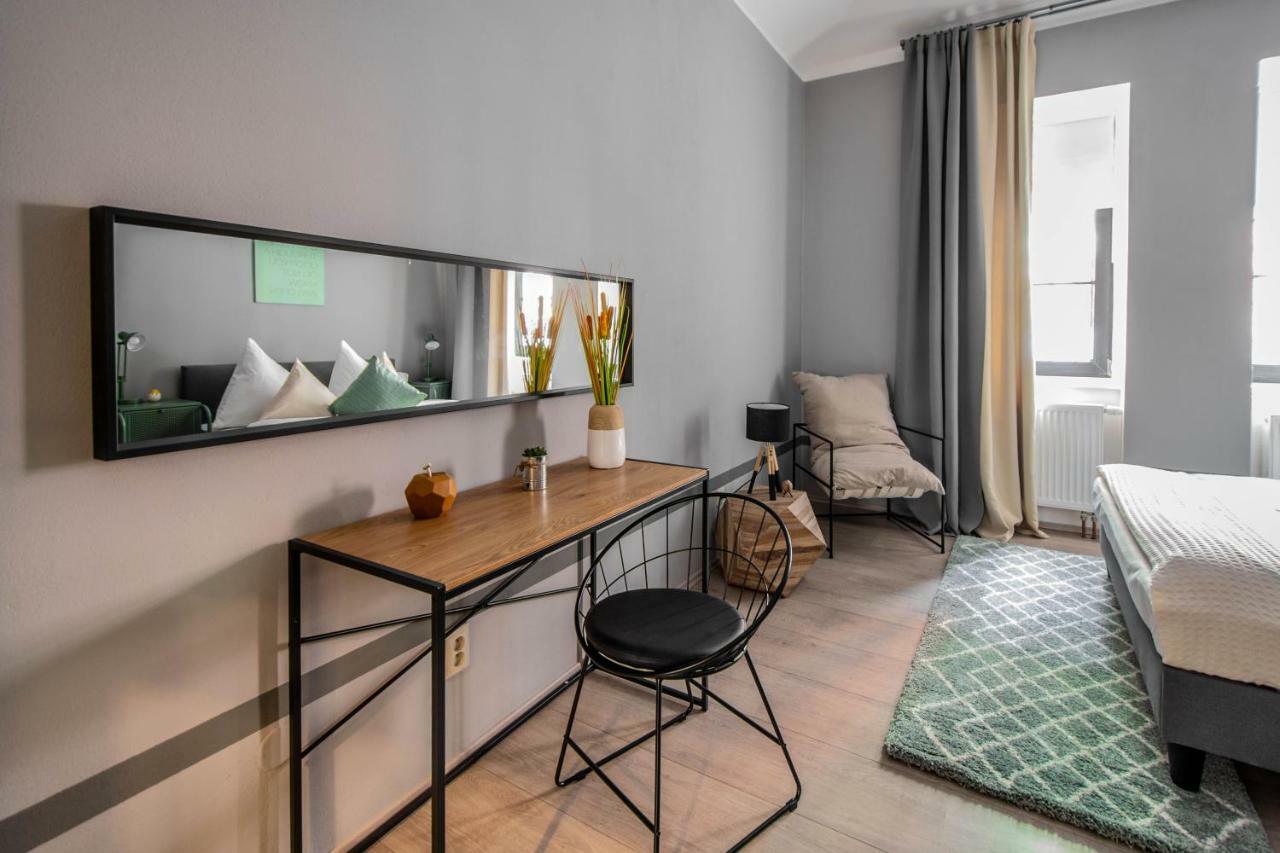 Stylish Close To Eden Garden Prague